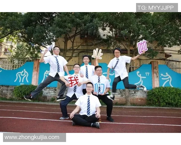 羽毛球场上的坚持与梦想：刘静的深度人生对话分享